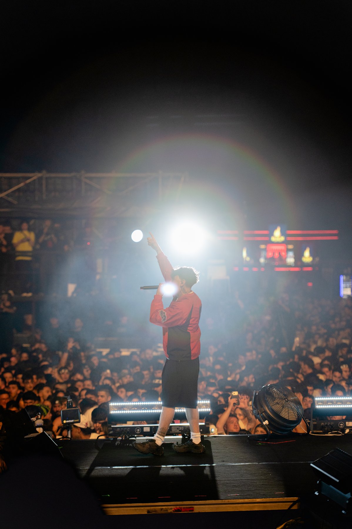 Gece konseri ve sahne prodüksiyonu — kare 1625